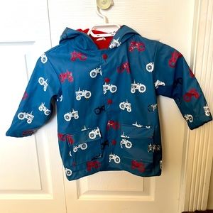 Boys Hatley matching rain jacket & rain pants set. Size 3T